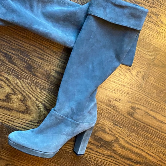 Stuart Weitzman gray suede platform boots 6 1/2 authentic gorgeous - Picture 3 of 3